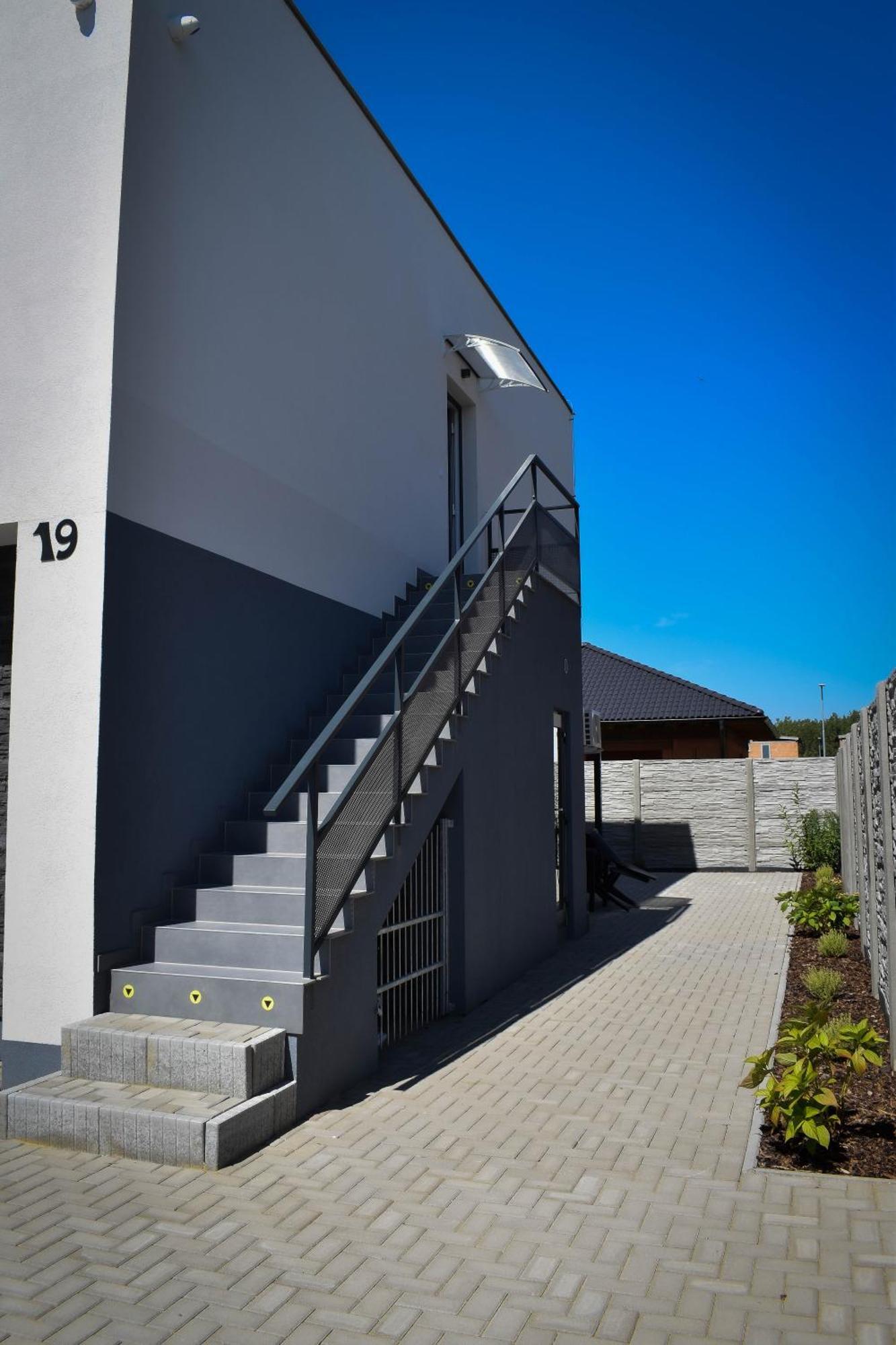 Apartmany Catalina Nesvady Exterior foto