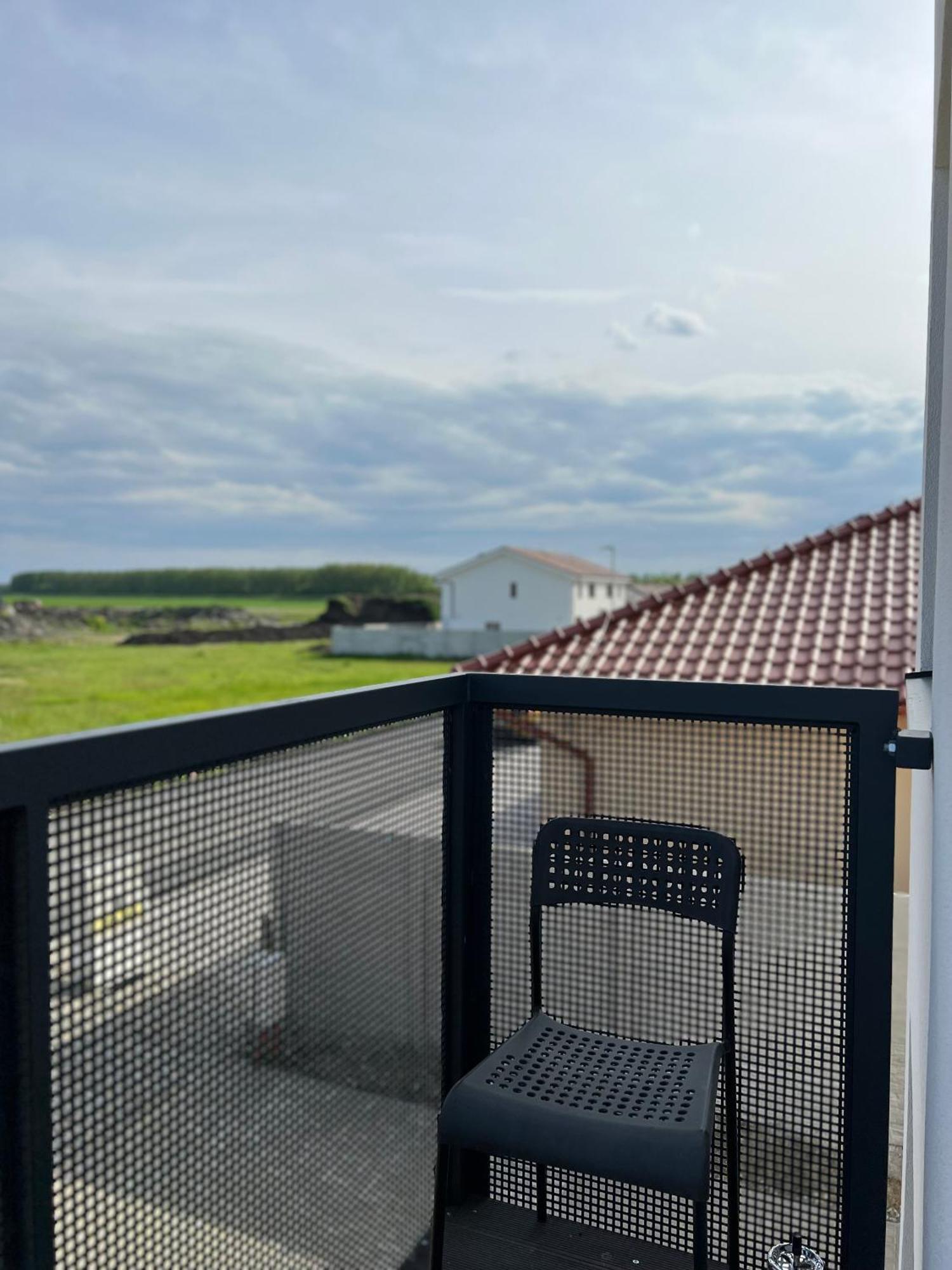 Apartmany Catalina Nesvady Exterior foto