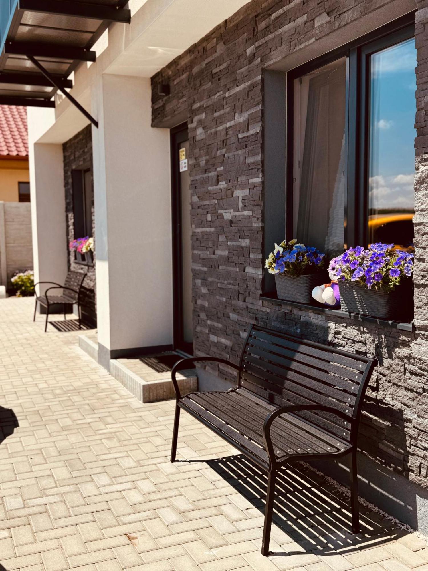 Apartmany Catalina Nesvady Exterior foto